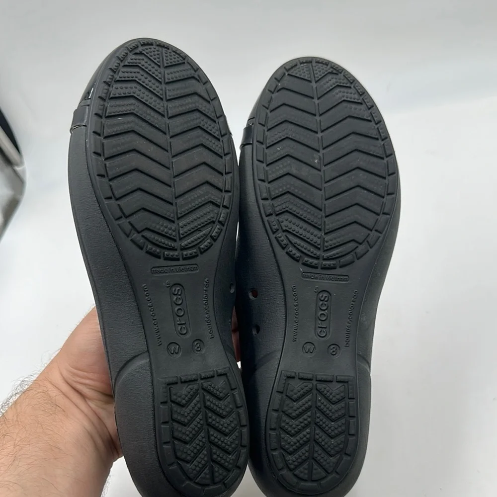 CROCS step out